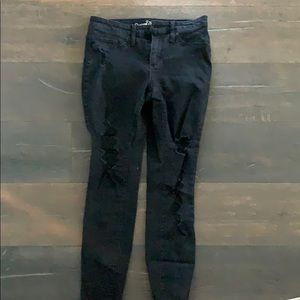 Universal thread sz 4 high waist jeans with rips